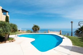 Piso Benalmádena Pueblo con vista, piscina y tranquilidad